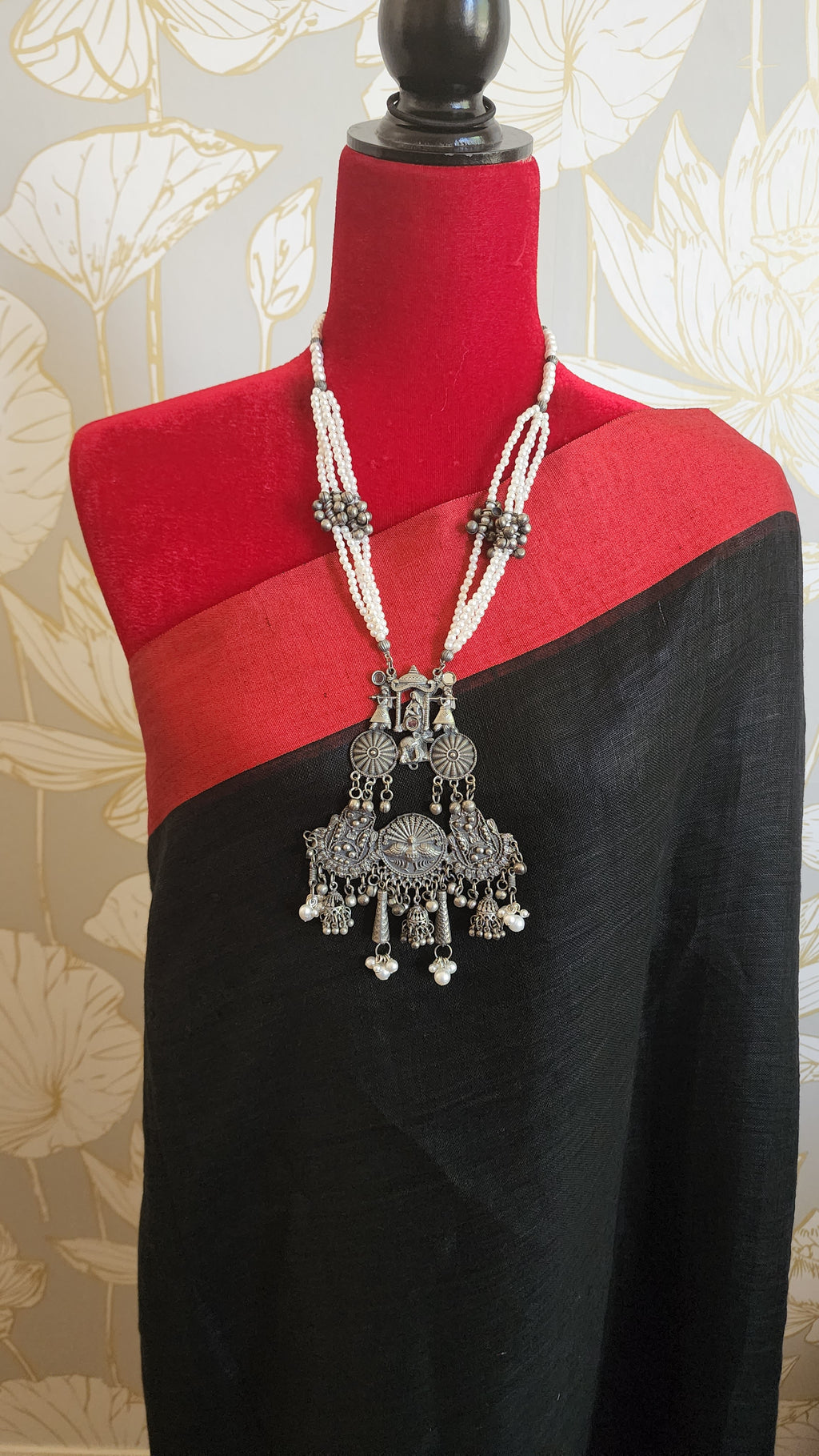 Shop Black Metal Necklace for Women Online from India's Luxury Designers  2024