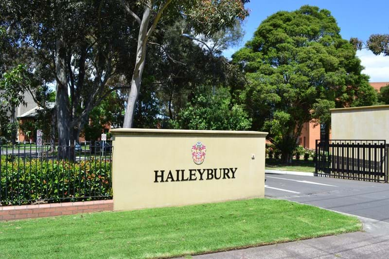 A photo of the stunning gardens at Haileybury College which showcase the quality wholesale plants that Dinsan Nursery produces.