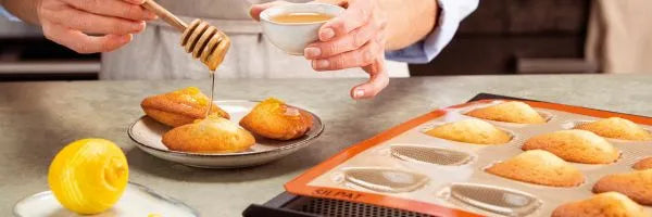 moule silicone pour muffins silpat gros plan - boutique silpat - technologie silicone alimentaire fibré fabriqué en france - inventee par guy demarle