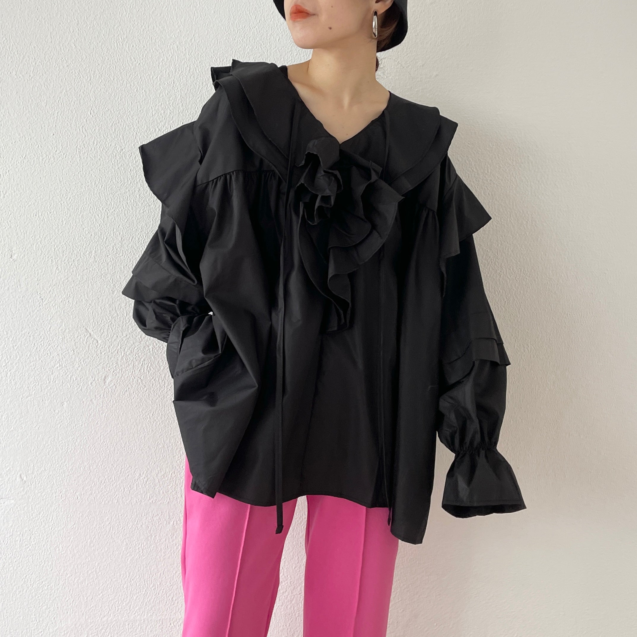 big collar frill blouse / black （ビッグカラーフリルブラウス 