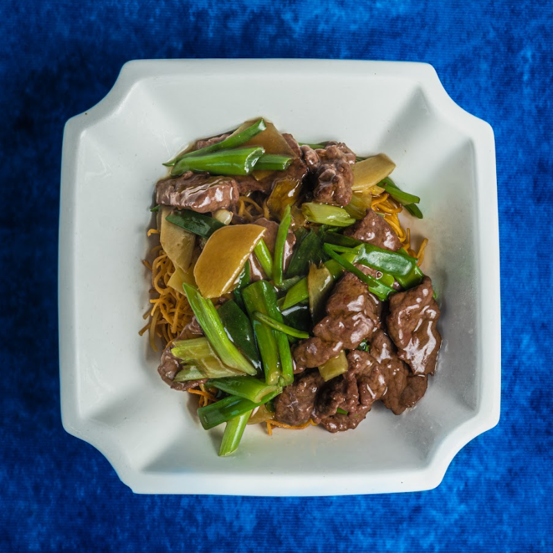 Image of Crispy Egg Noodles with Beef Fillet - 牛肉炒脆麵王