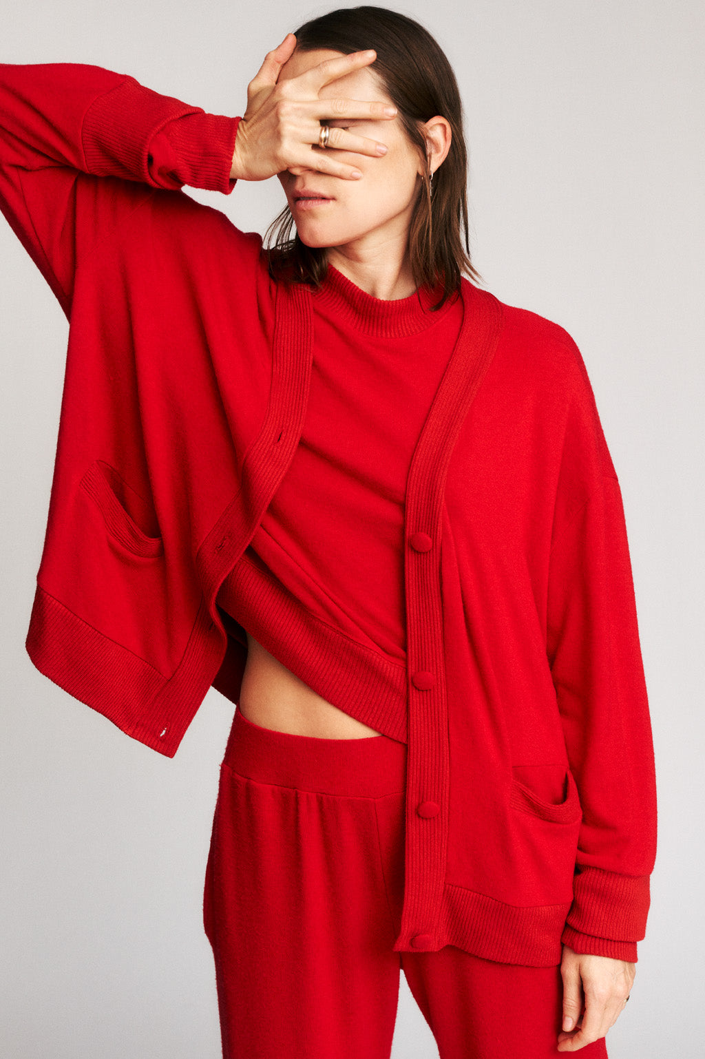 01_LESJOUR_CARDIGAN_RED_LEAD.jpg