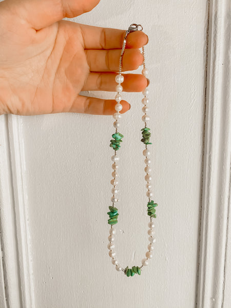 Pearly Peach Beaded Necklace - 17 inches