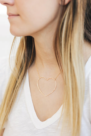 emily-in-paris-petite-open-heart-necklace-loveable