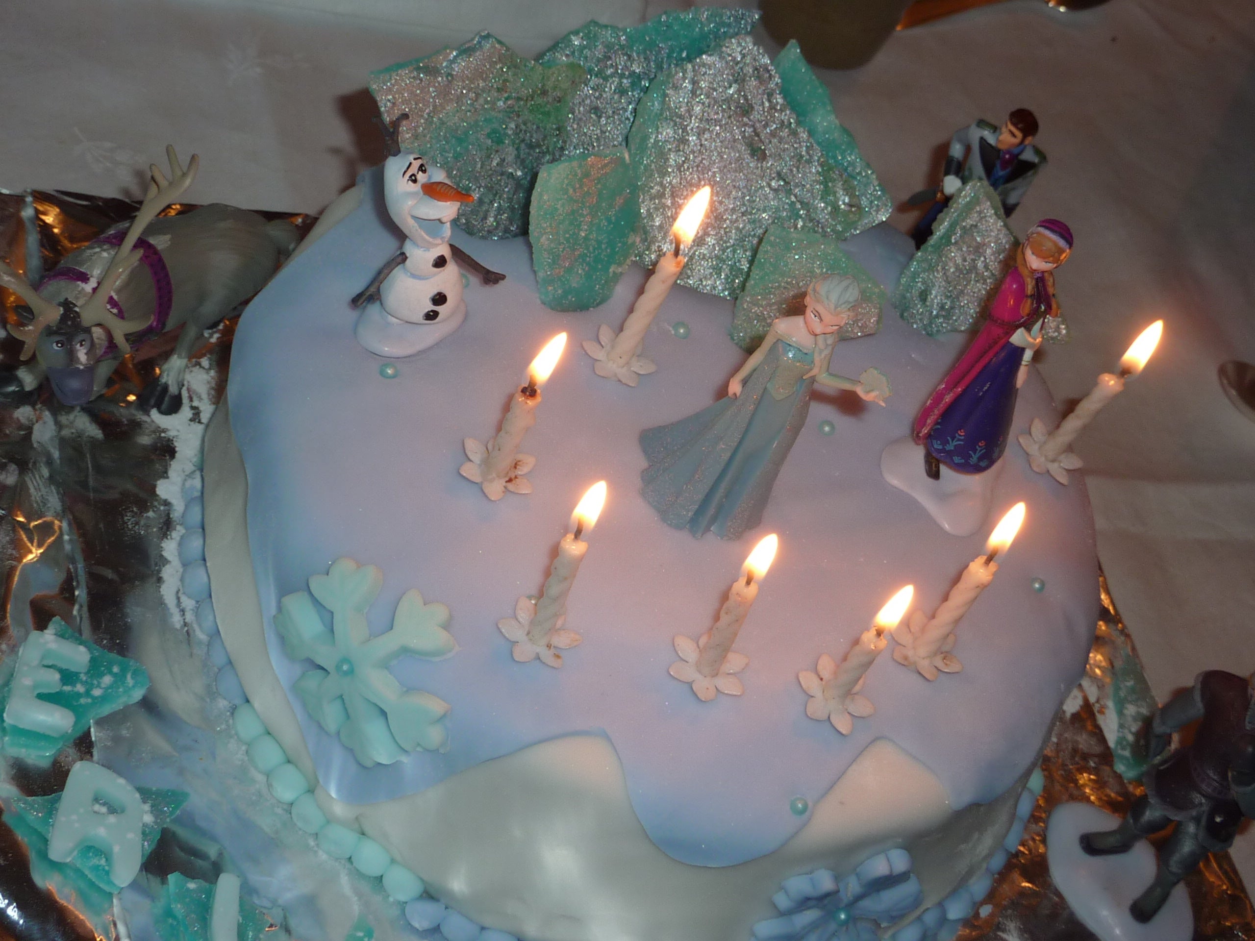 Deco Anniversaire Reine Des Neiges Auchan Isberguesesd Fr