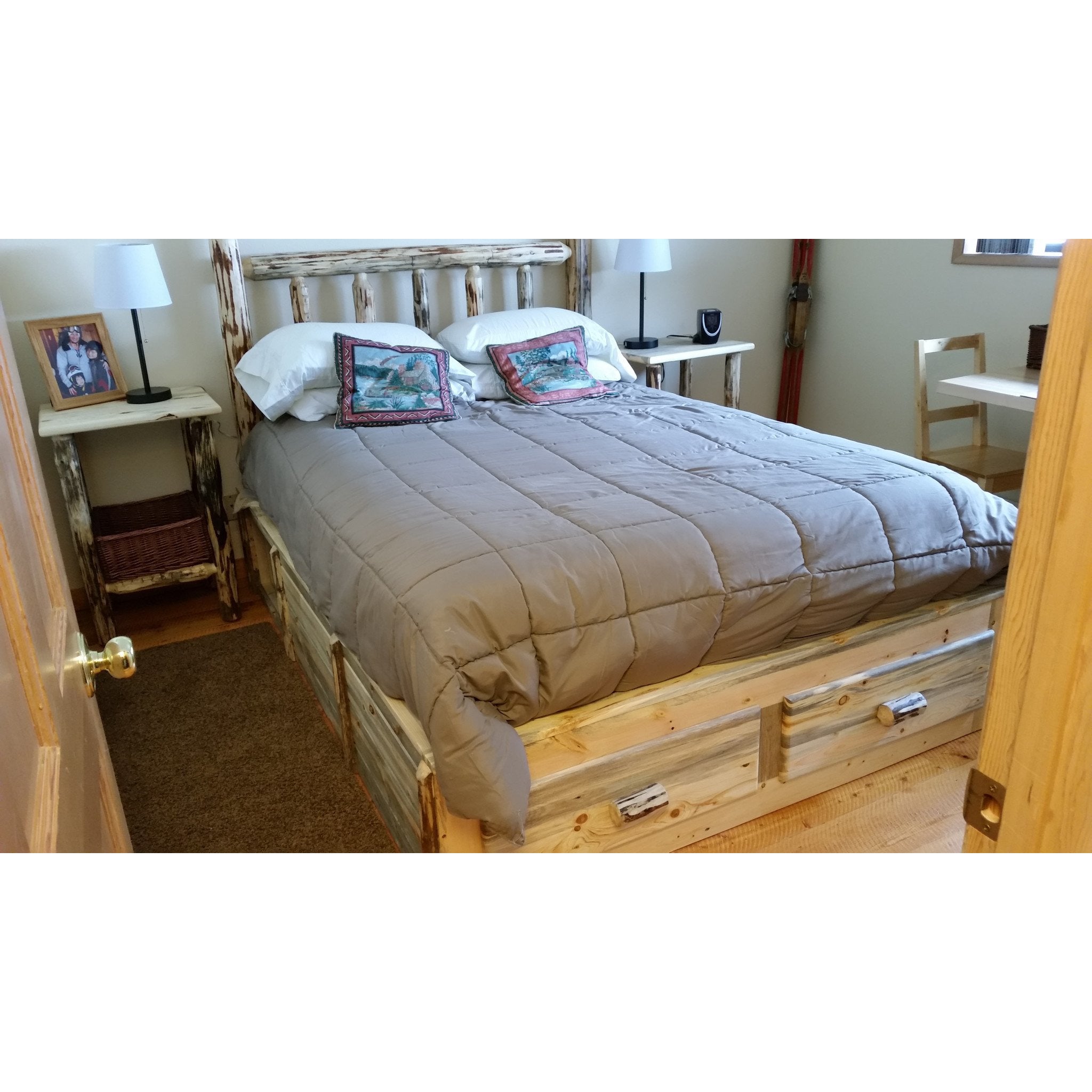 Montana Pioneer Rustic Log Platform Bed with 2 Drawers – Great Northern ...