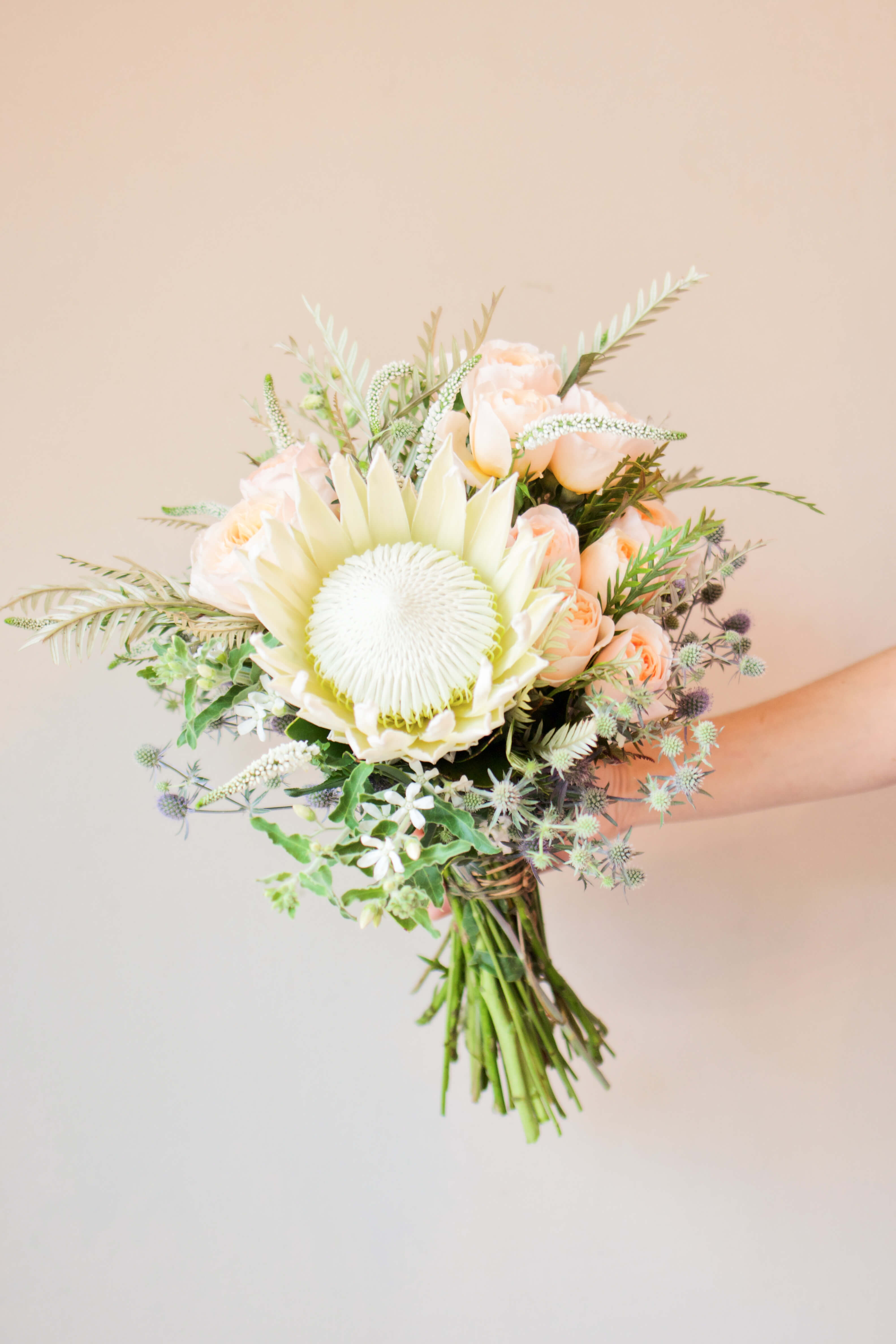 Ramo de novia hecho con Orquideas Blancas — verdemasalla.mx