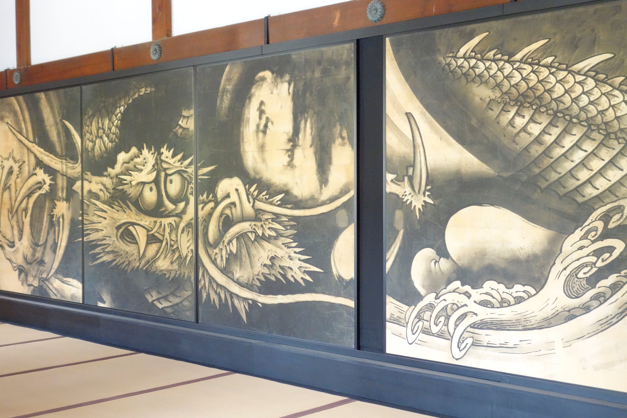 Unryuzu Cloud Dragon painted on fusuma doors of the Tenryu-Ji Buddhist Temple of Arashiyama, Japan