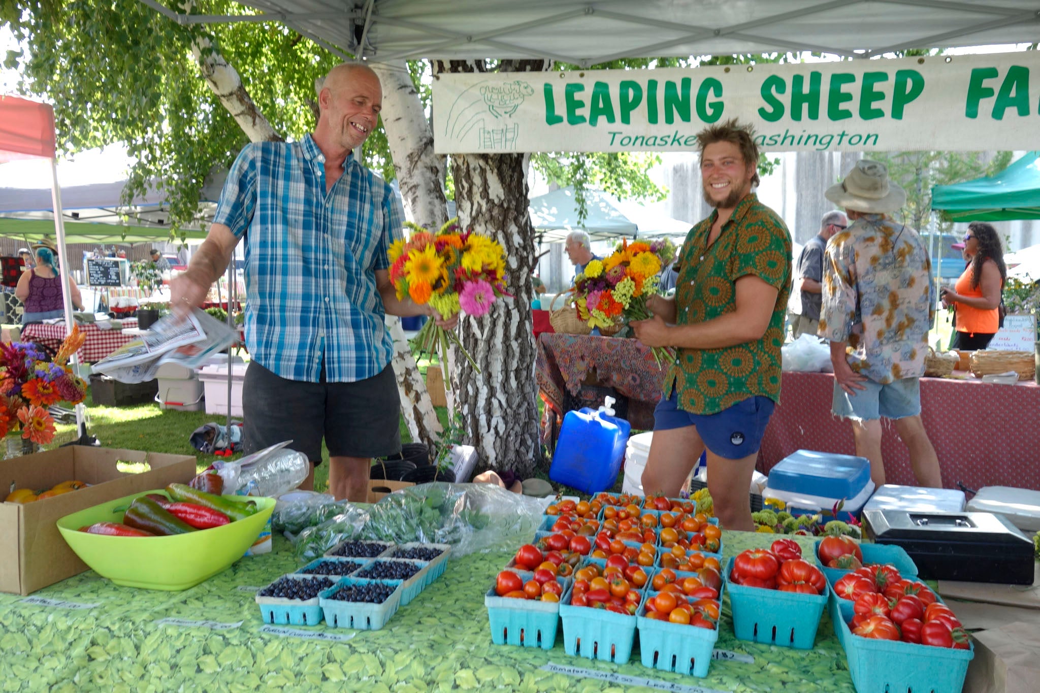 Ton and Bodie of Leaping Sheep Farm at the Tonasket Farmers Market