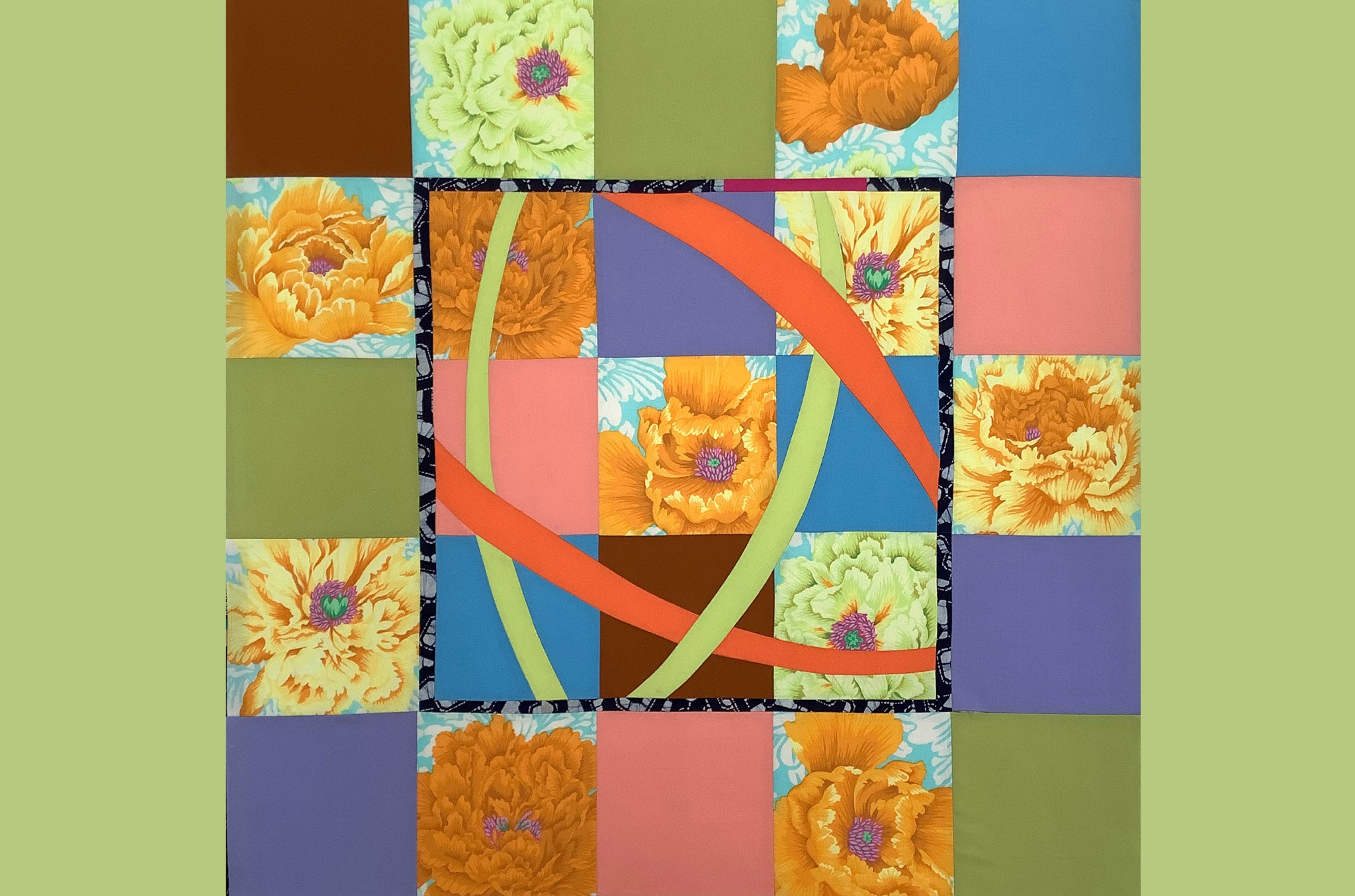 Centrum Quilt, a student project from the Creativity & Inserted Curves workshop taught by Patricia Belyea of Okan Arts