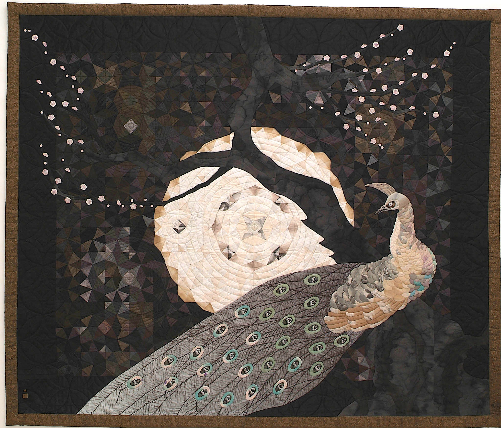 Peacock quilt by Mutsuko Yawatagaki, Izumo Museum of Quilt Art