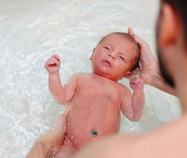 How To Give A Proper Newborn Bath A Step By Step Guide