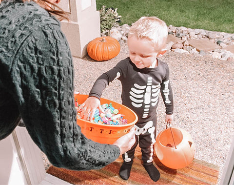 5 Tips for Trick or Treating with Toddlers