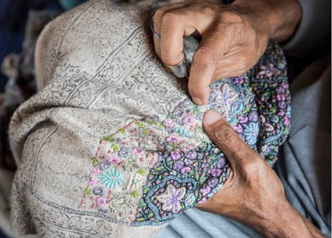 Kashmiri artisan doing Sozni embroidery