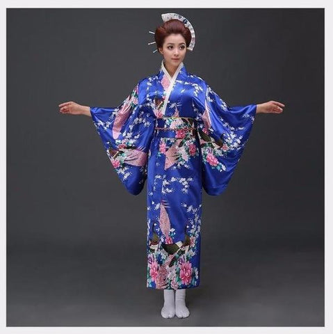 Woman wear Japanese kimono