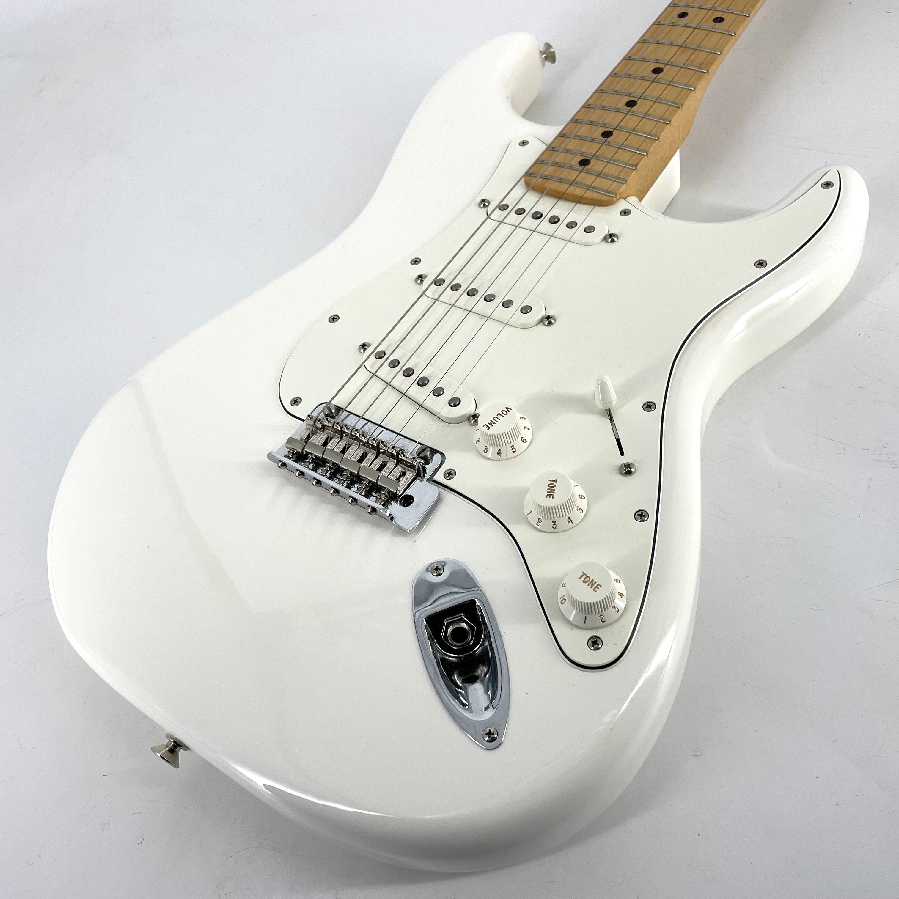 fender alpine white