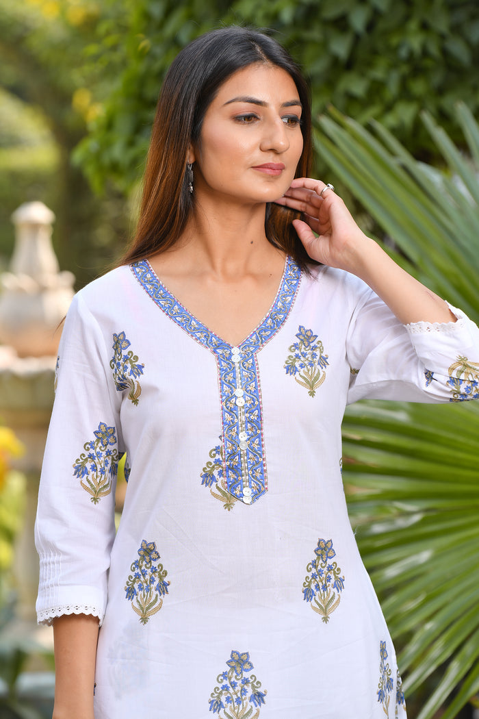 White Chikankari Kurta – Indirookh