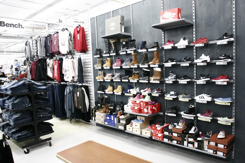 Dipletech Retail Store equipment for shoe stores