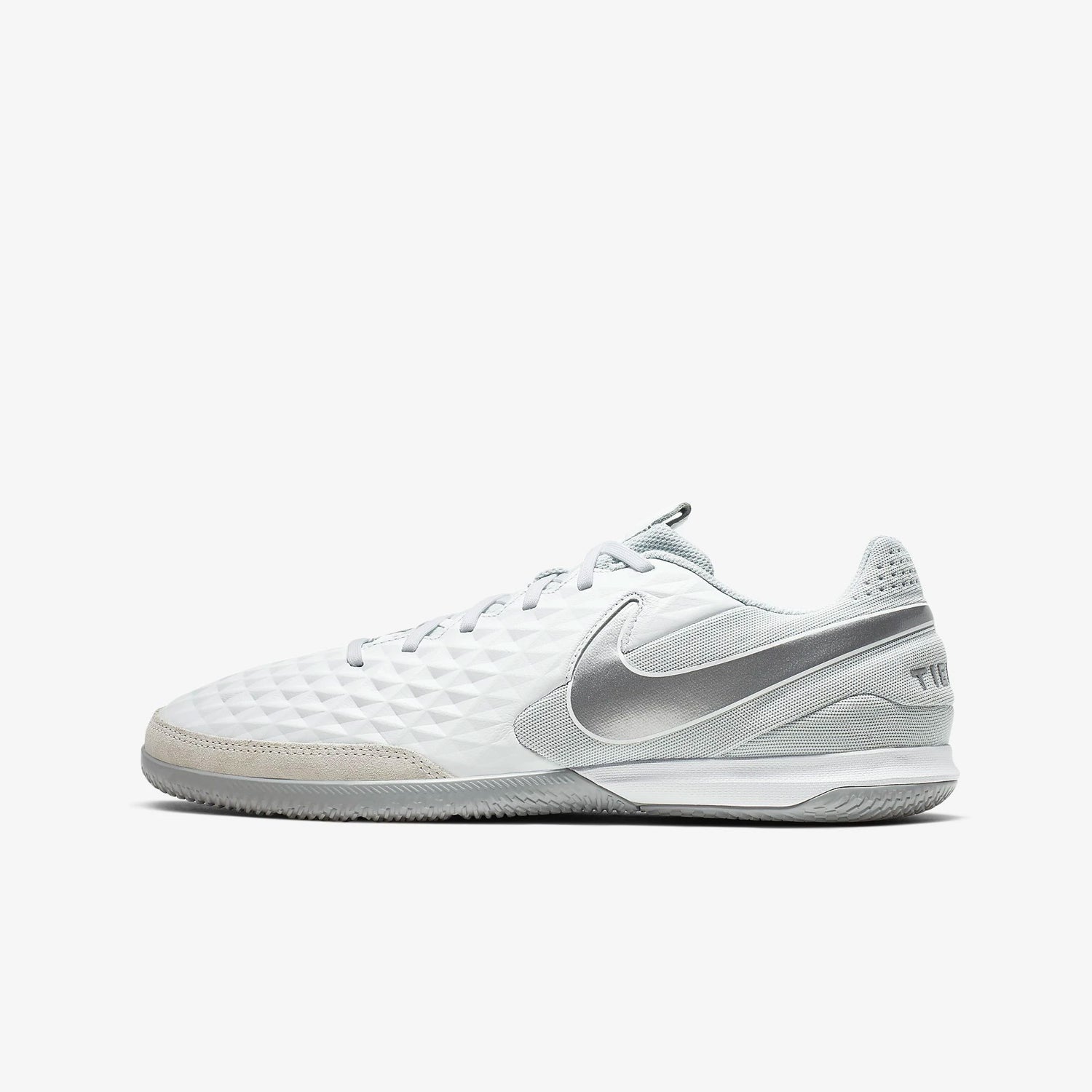 white nike indoor soccer shoes