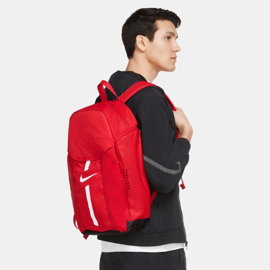 mirar televisión torpe O Nike Academy Team Soccer Backpack (30L)