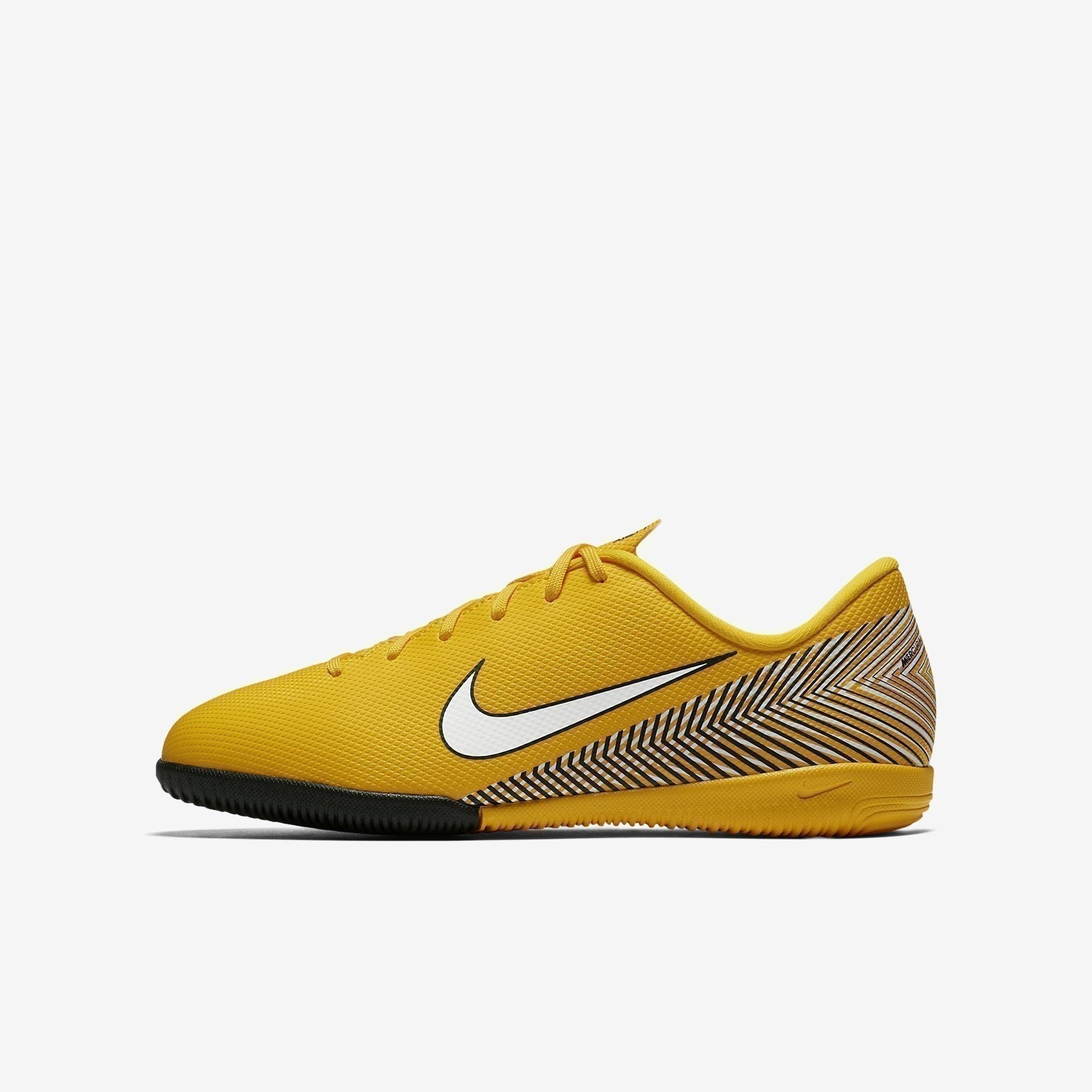 neymar jr yellow shoes