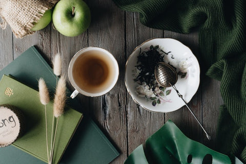 Taza de te negro y verde