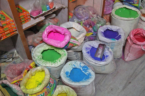 Gulal Powders in Jaipur, photo taken by Carter Seibels, WomanShopsWorld