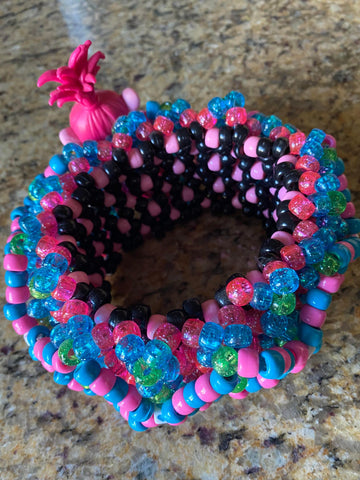 How to Make Kandi Cuffs: 5 Unique Kandi Cuff Designs