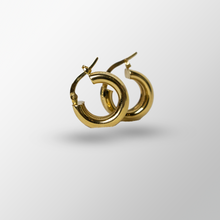 Load image into Gallery viewer, Pair of 18K Yellow Gold Huggies with Textured Details

