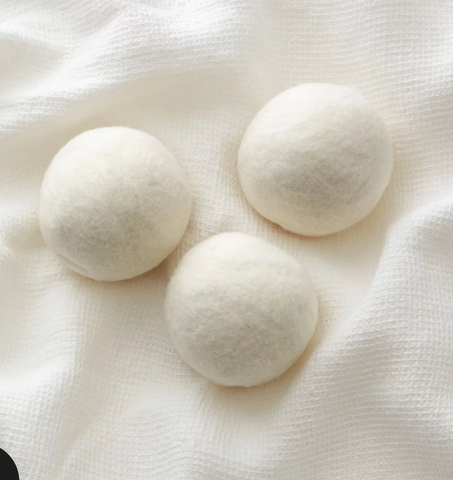dryer wool balls- eco-friendly gifts for everyone