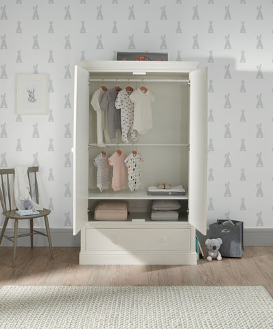 Nursery furniture: Soft-close doors and drawers