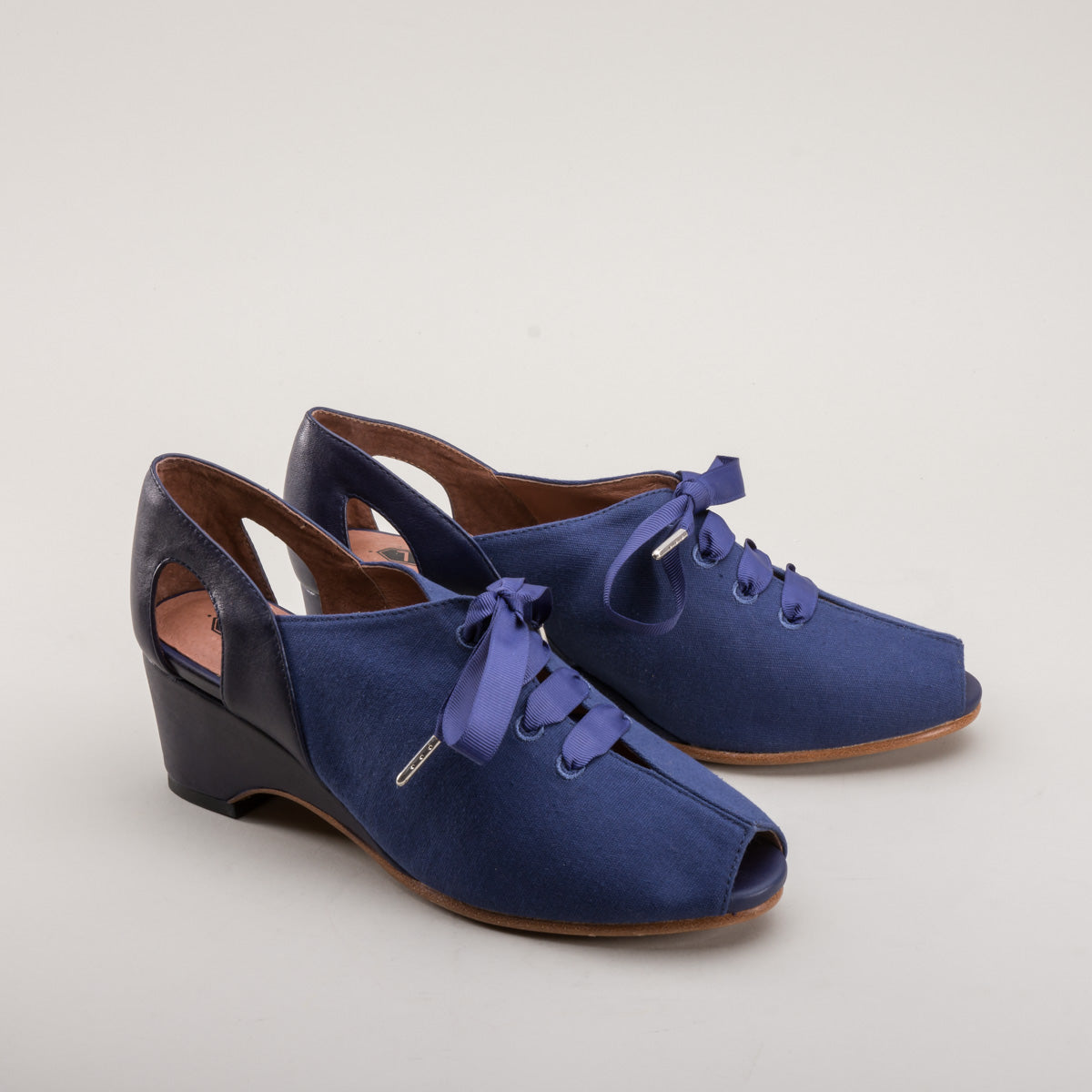 navy blue wedge dress shoes