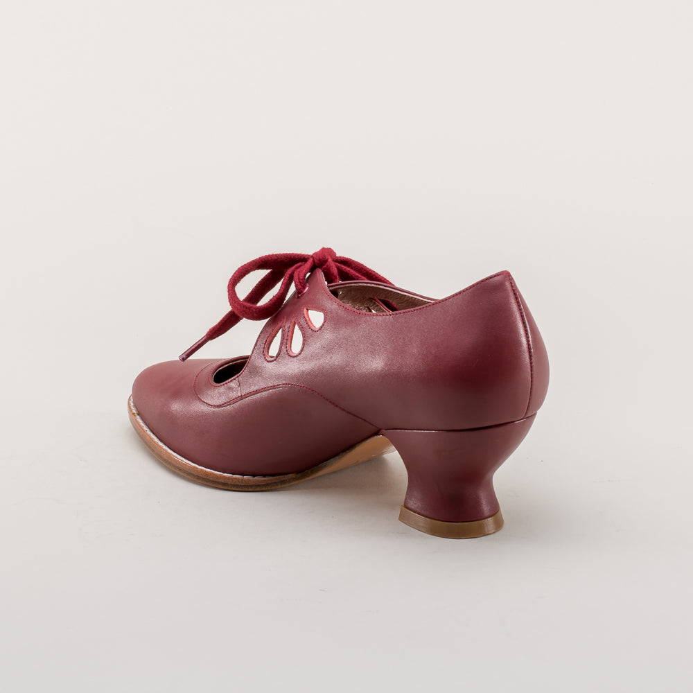 Gibson Women's Edwardian Leather Shoes (Oxblood)