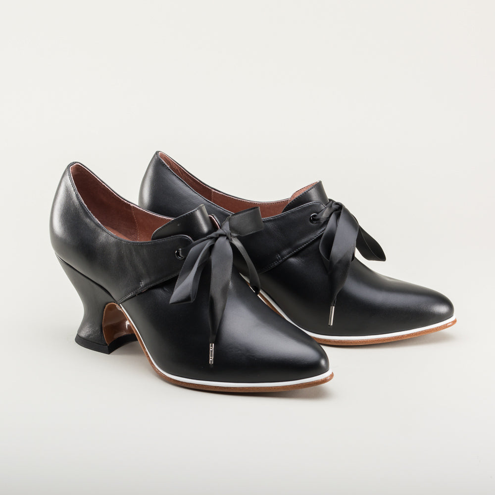 Pompadour Leather 18th Century Shoes (Black)(1680-1760) – American Duchess