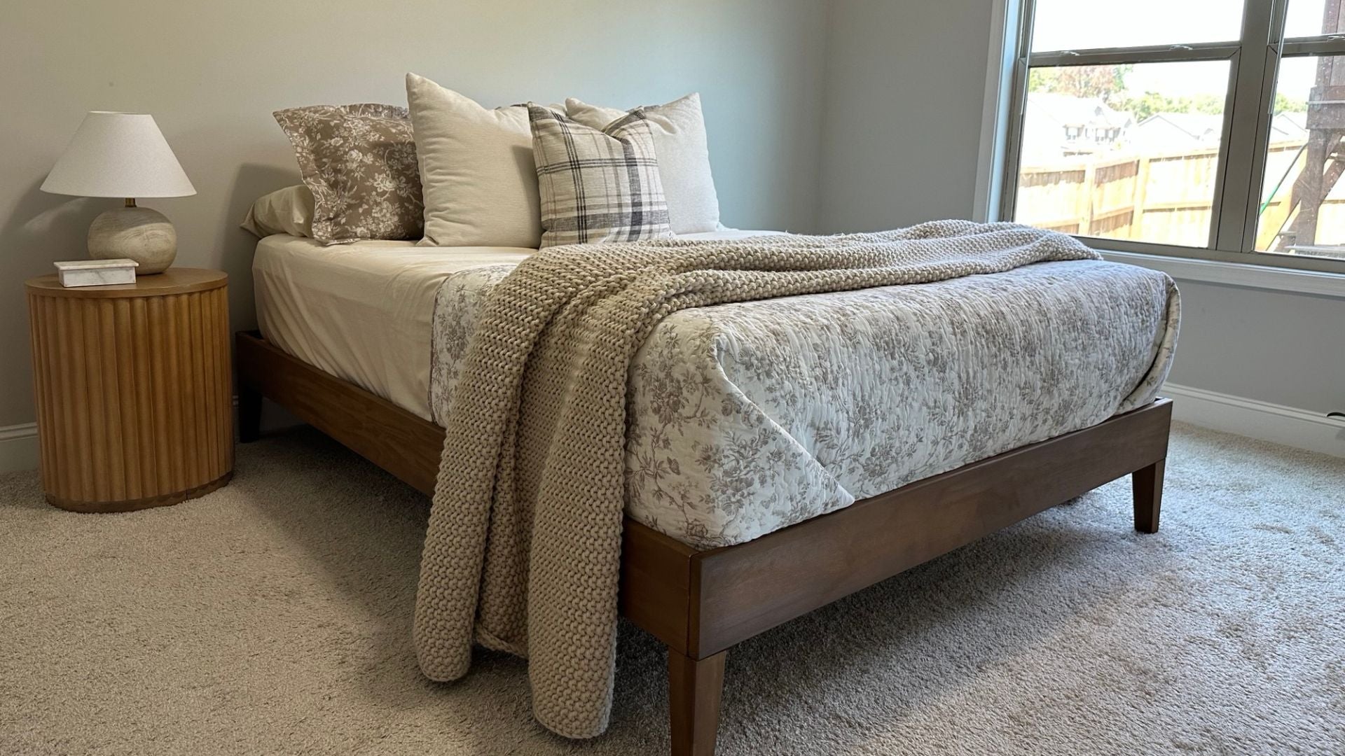 Solid wood platform bed