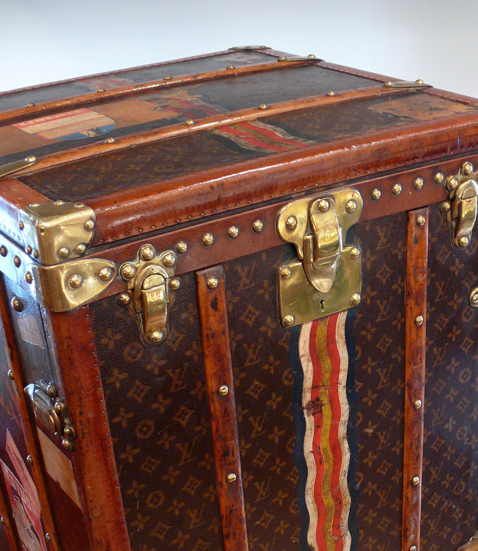 Bentleys London, Shop Vintage Luggage