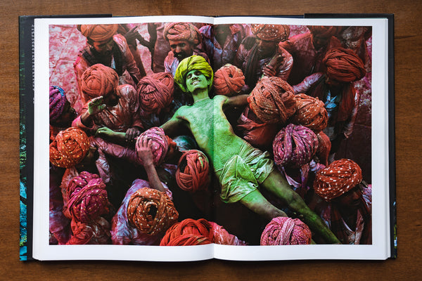 Steve McCurry the iconic photographs - photography book- inside pages