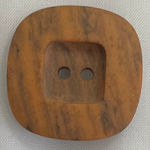 Brown Square Button 28mm - Island Wools