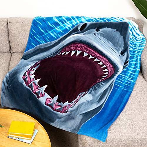 Dawhud Direct Great White Shark Fleece Blanket for Bed 75x90 Queen Siz