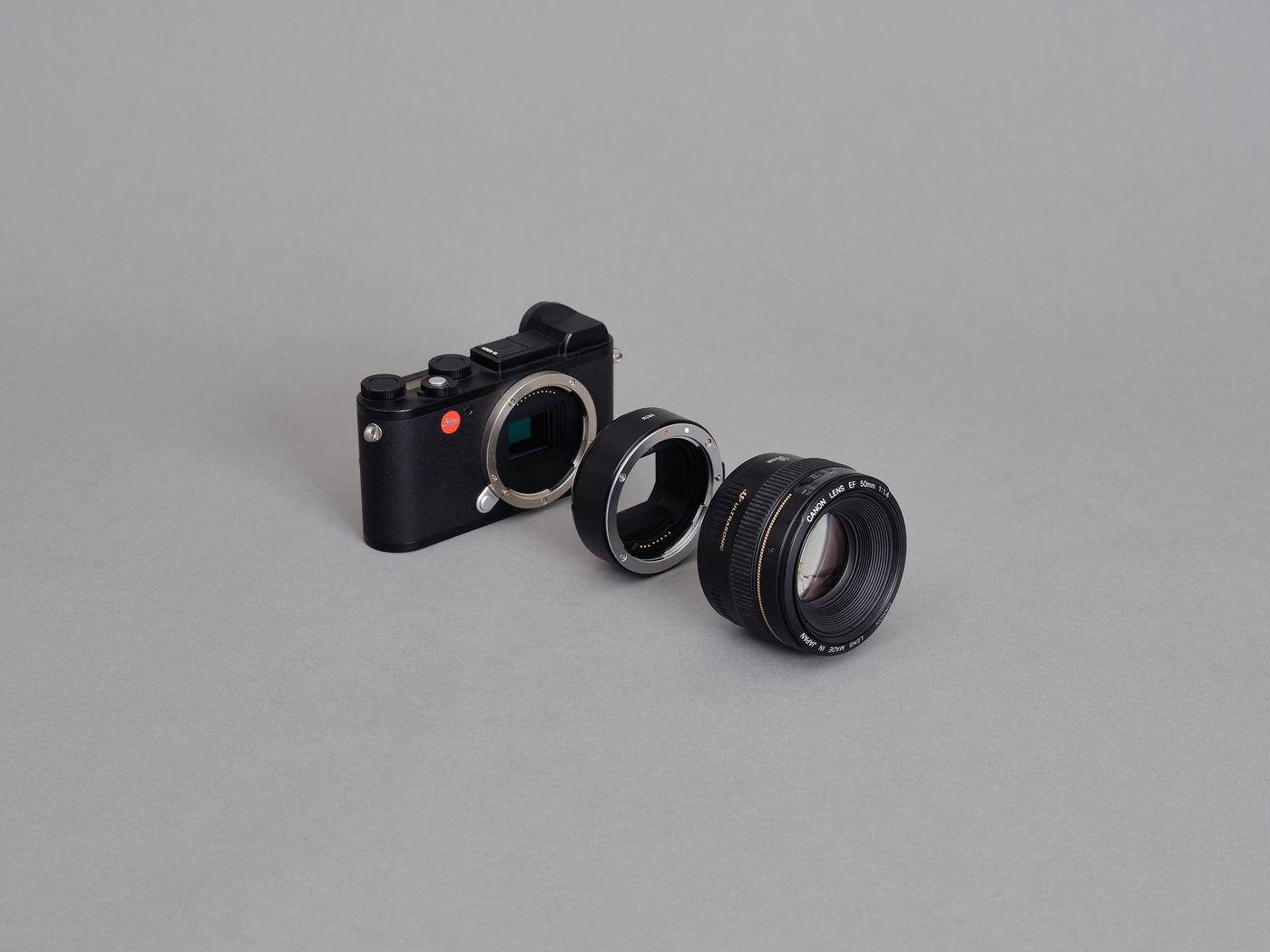 Canon (EF / EF-S) Lens Mount to Leica L Camera Mount (Electronic)