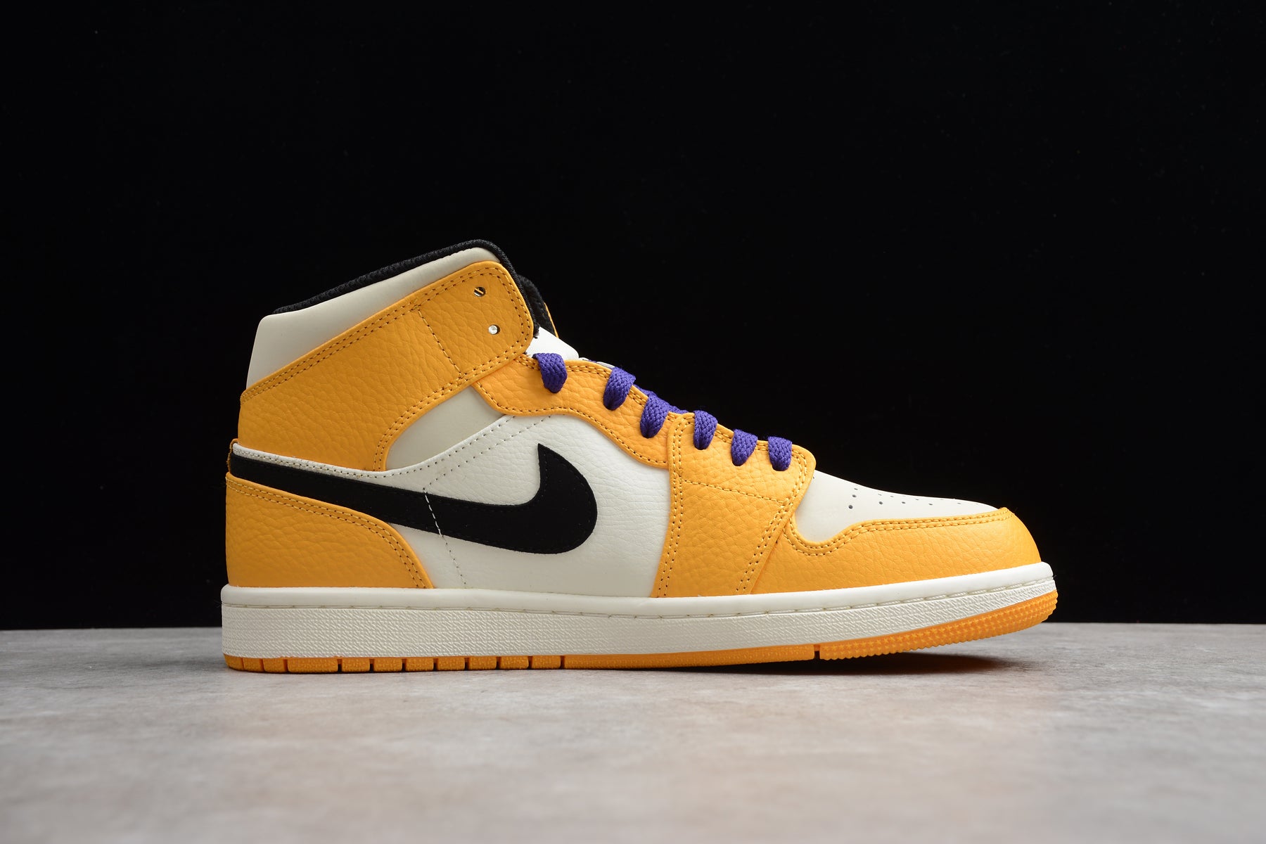 air jordan mid se lakers