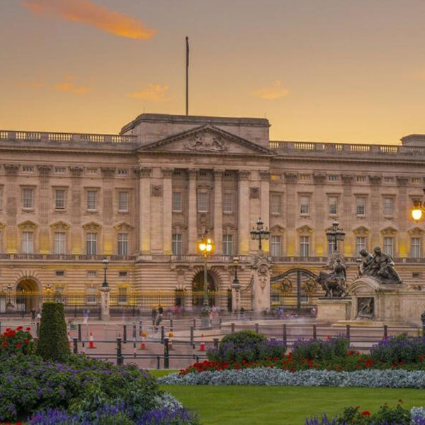 Visit Buckingham Palace