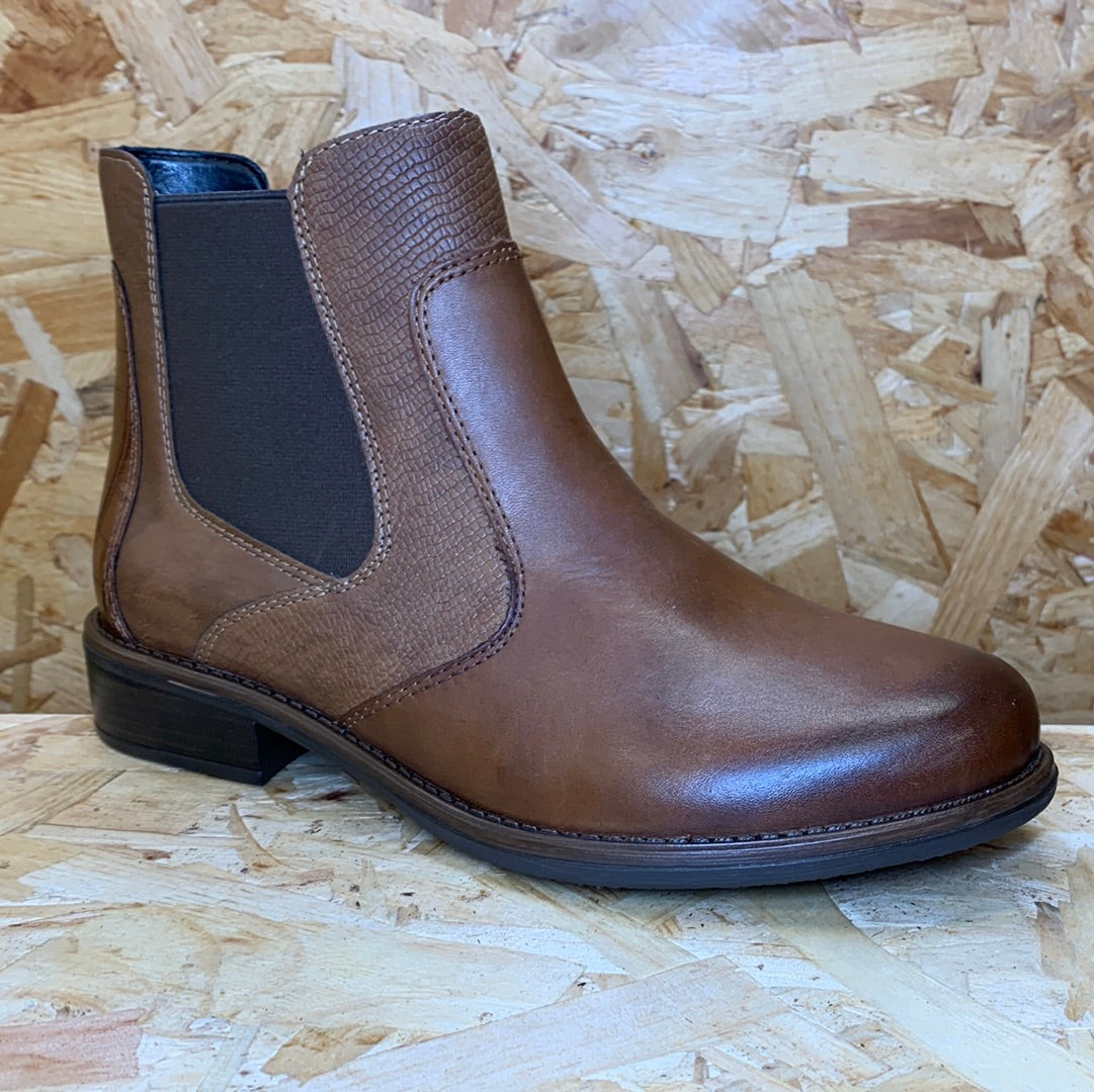 Blundstone Mens 562 Chelsea Boot Brown The Foot Factory