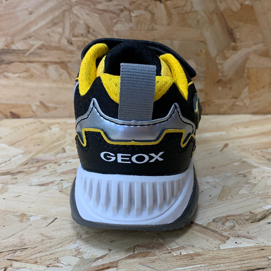 Geox Kids Light Up Bat Trainers - Black / Yellow – The Factory