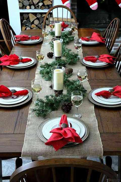Red napkins on the Christmas kitchen table