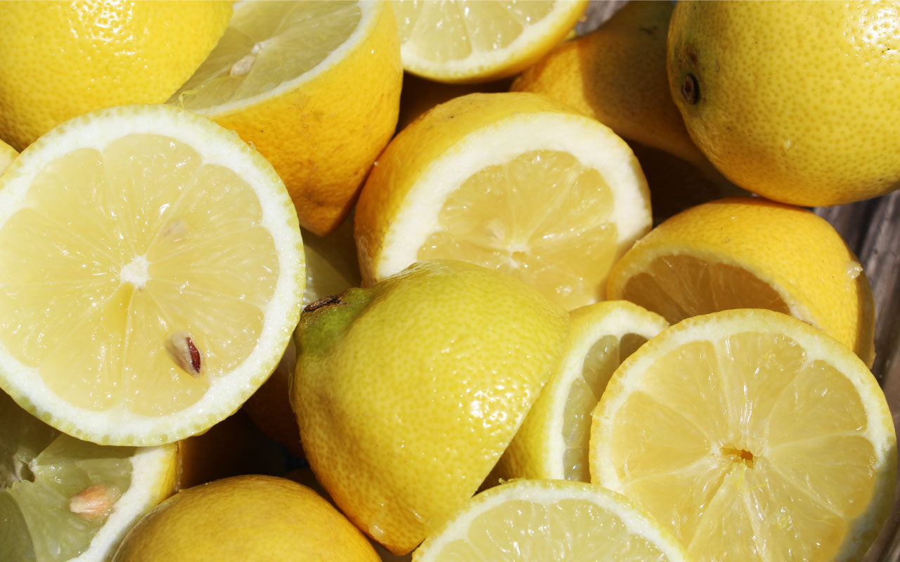 Image of fresh lemons.
