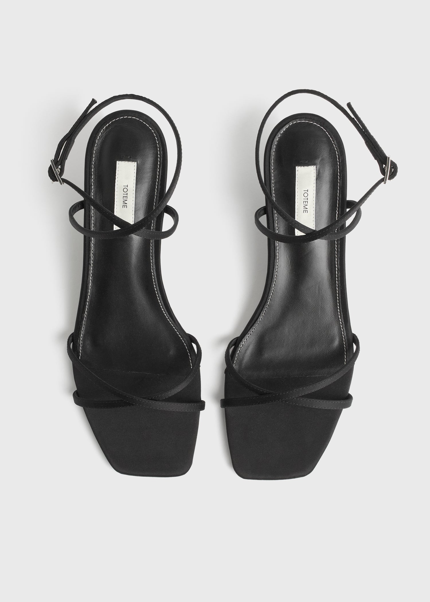【TOTEME】フリースエッジ ベルベット フラットシューズ Womens Shoes | Mules, Sandals & Boots | TOTEME – Page 3