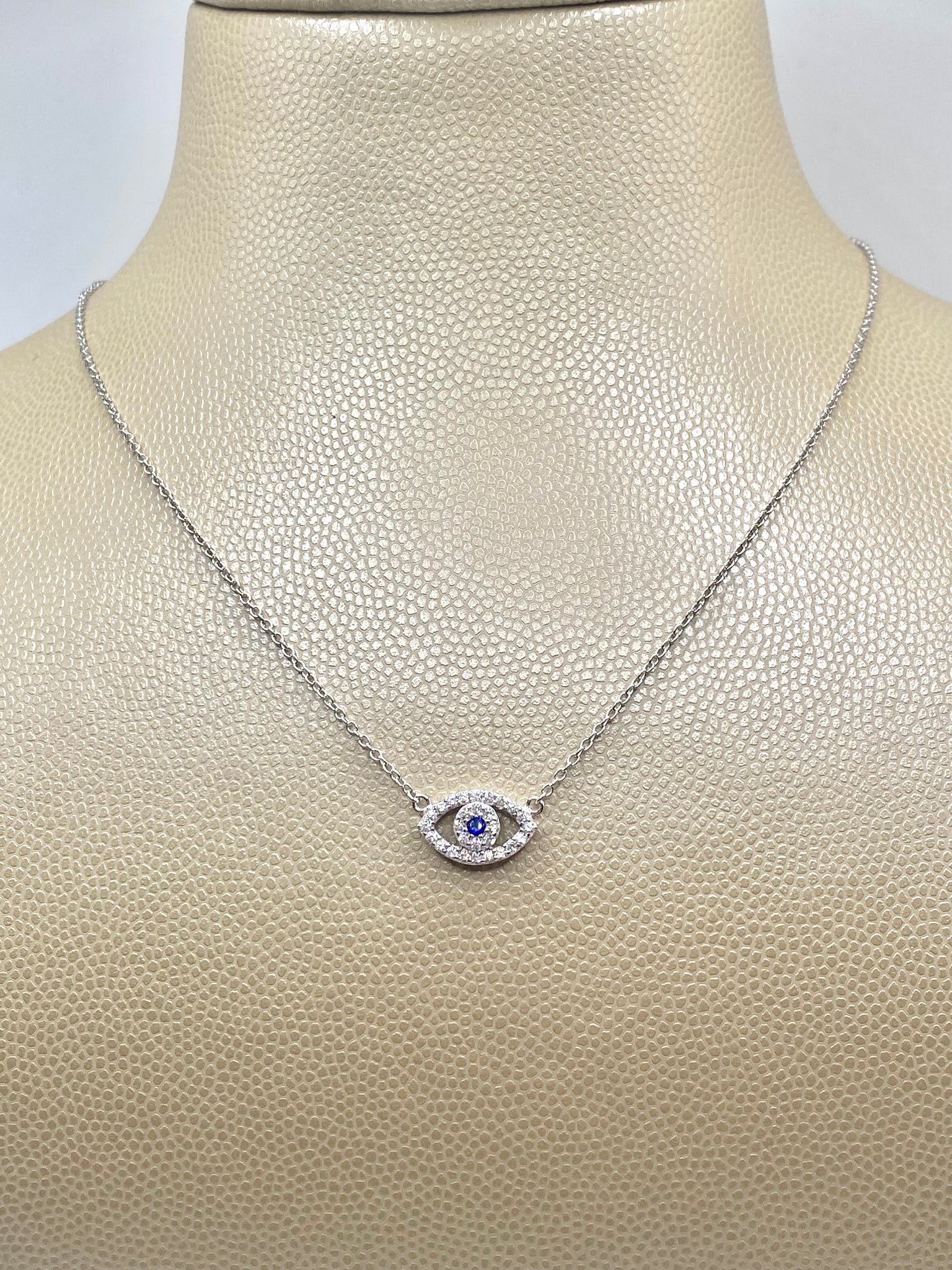 el ojo necklace