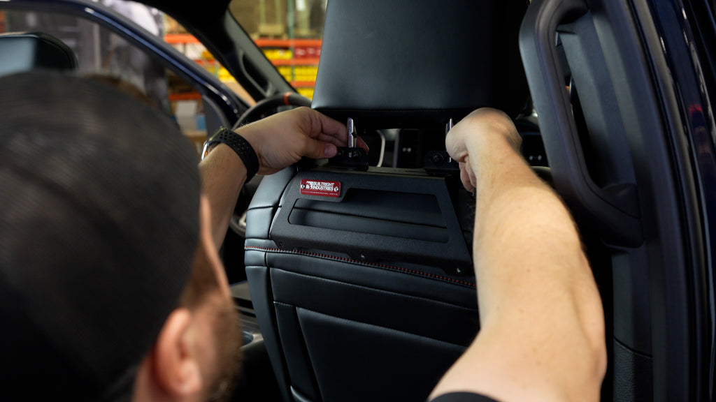 Adjusting the Upper Bracket Mounted to the Raptor Headrest