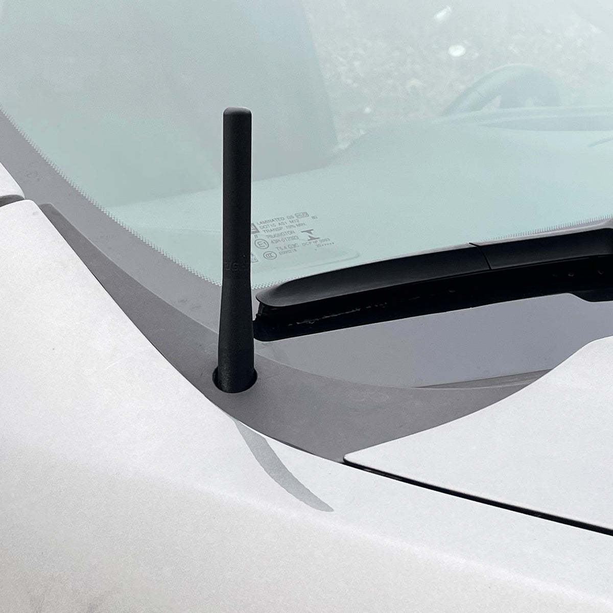 Perfect-Fit Stubby Antenna | Chevrolet Silverado 1500 (2019+), GMC Sie - BuiltRight Industries